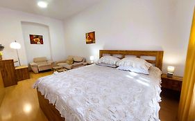 Prostorný byt v centru 3 KK 80 m2